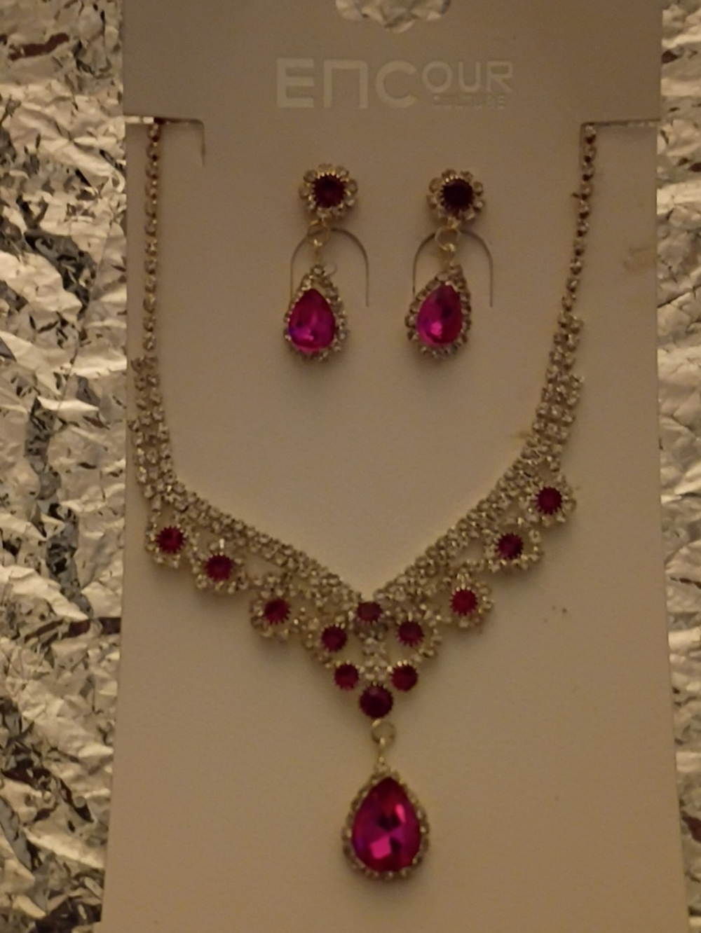 Fuchsia Teardrop Necklace and Earring Set